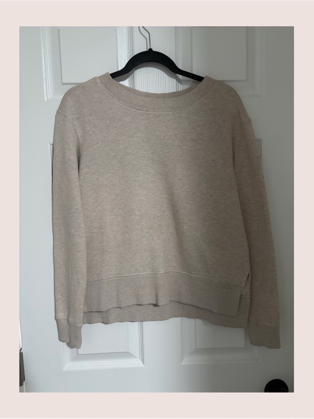 Women's Crewneck Sweatshirt - Beige